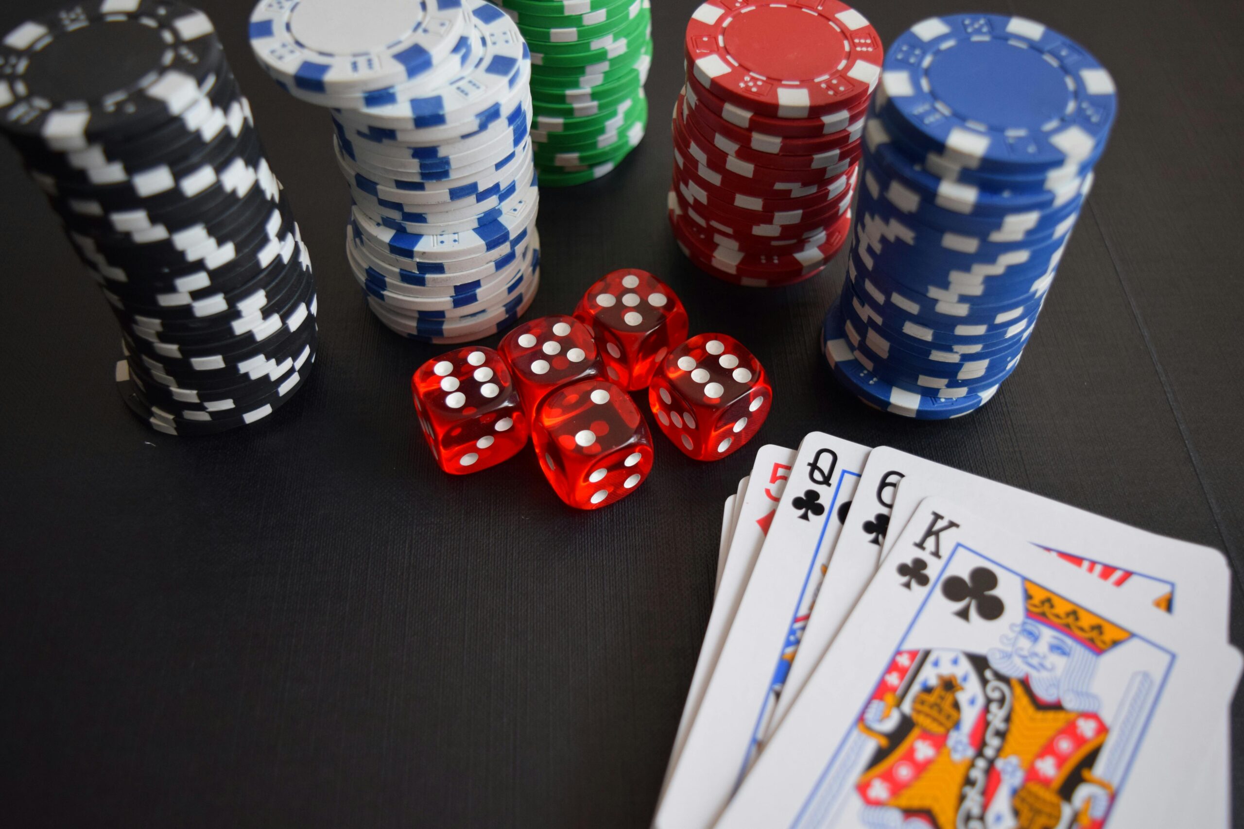 Taya365 Slot Games Payout and Gameplay Review